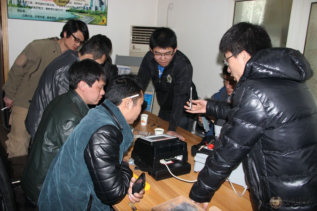 开灵公司技术专家讲解钥匙机用法2.JPG