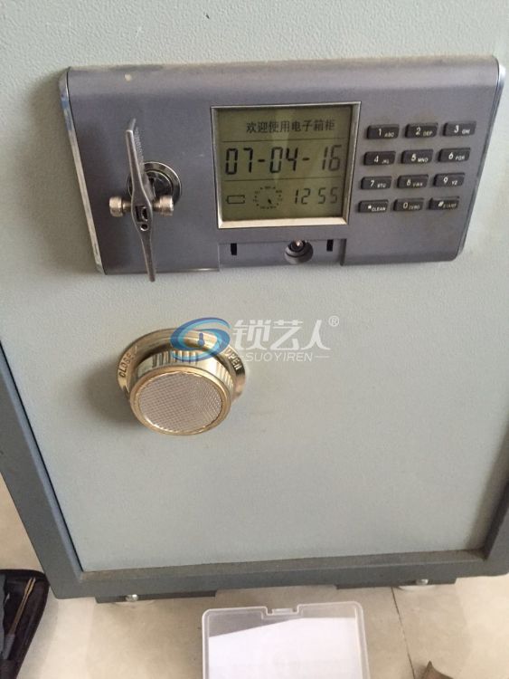 梳子工具和弧形搞了半天，都没有一点的感觉，没办法只有借助锡纸爸爸了