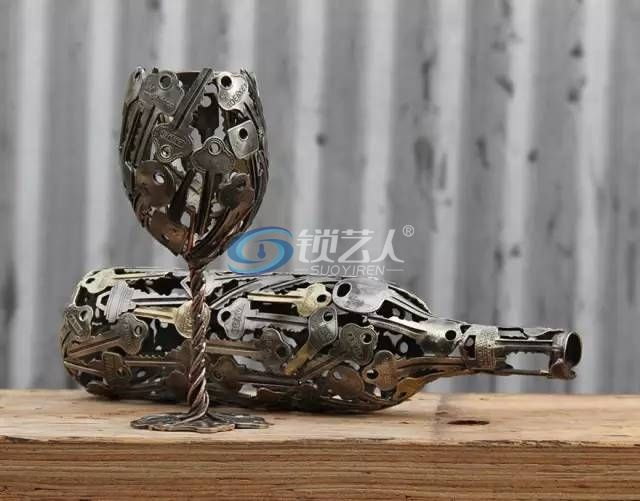 钥匙艺术品——酒瓶加酒杯