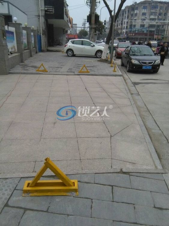 自己下料上漆做的单位用地锁