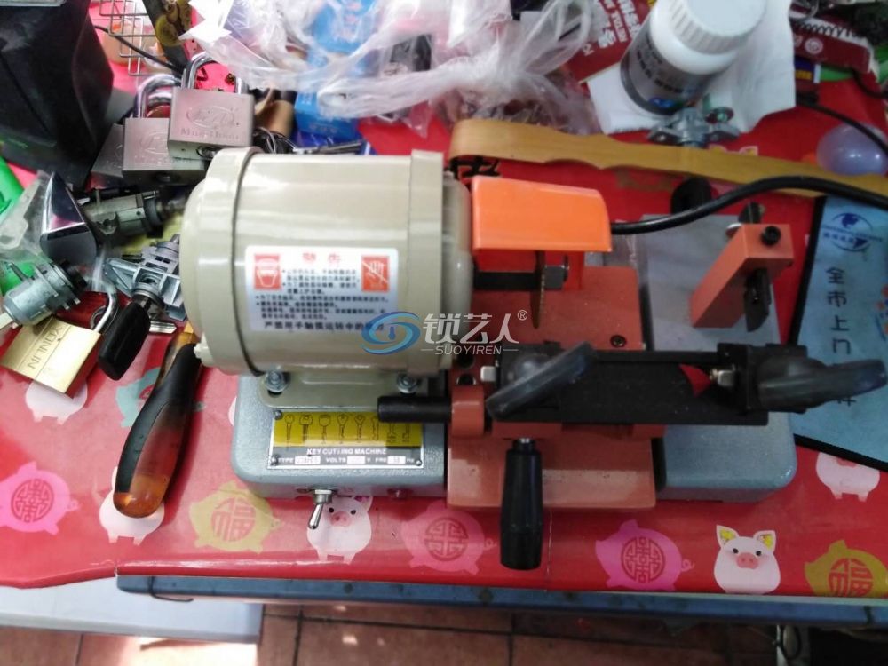 金发238R（用于金刚无簧锁钥匙和福特一些车型的钥匙）,400元