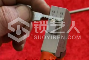 4第四章 汽车锁具维修开启33590.png