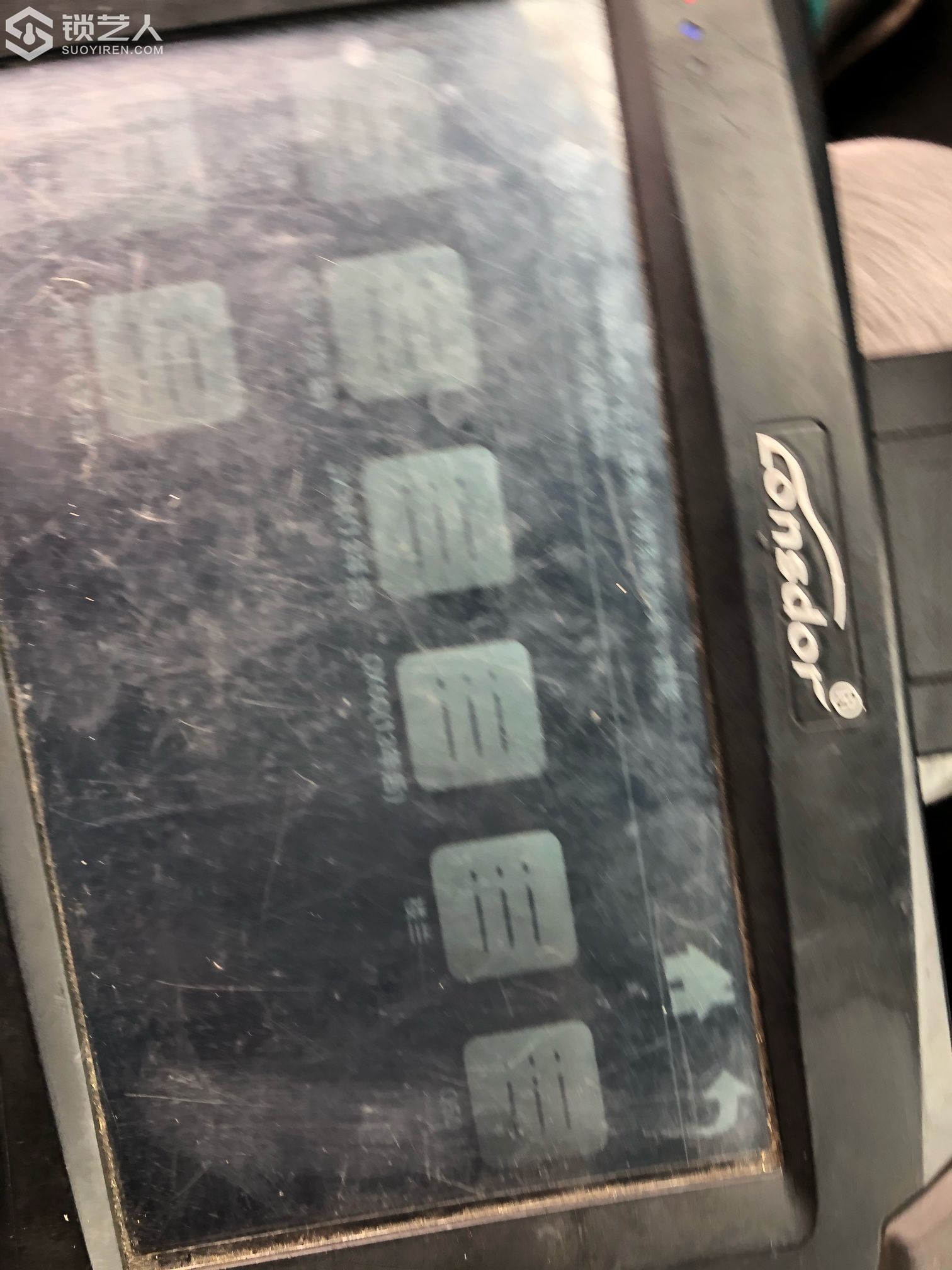1589759445499854168.jpg