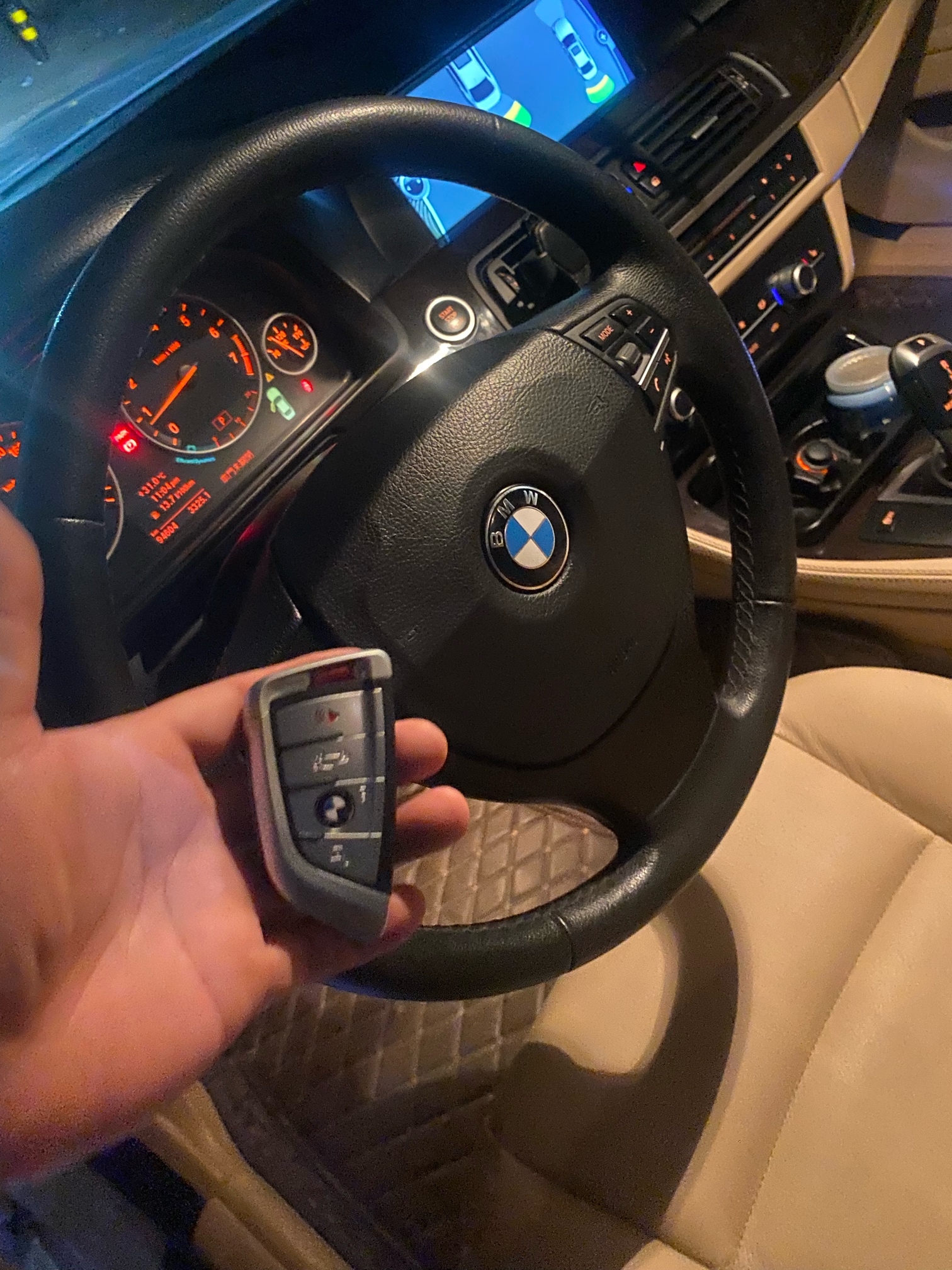 1664732115360104921.jpg